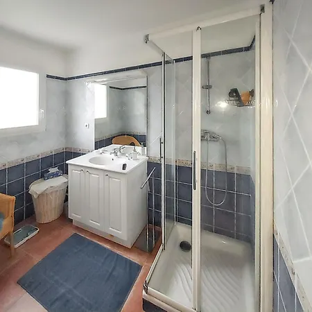 Maison De Confortable Avec Jardin Et Terrasse Au Lavandou 펜션 *