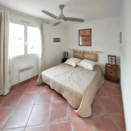 Maison De Confortable Avec Jardin Et Terrasse Au Lavandou 펜션 르 라방두